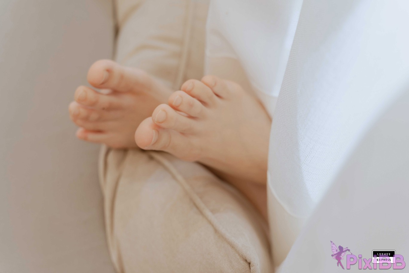 LE LEHF 121 Inah PixiBB.COM 010