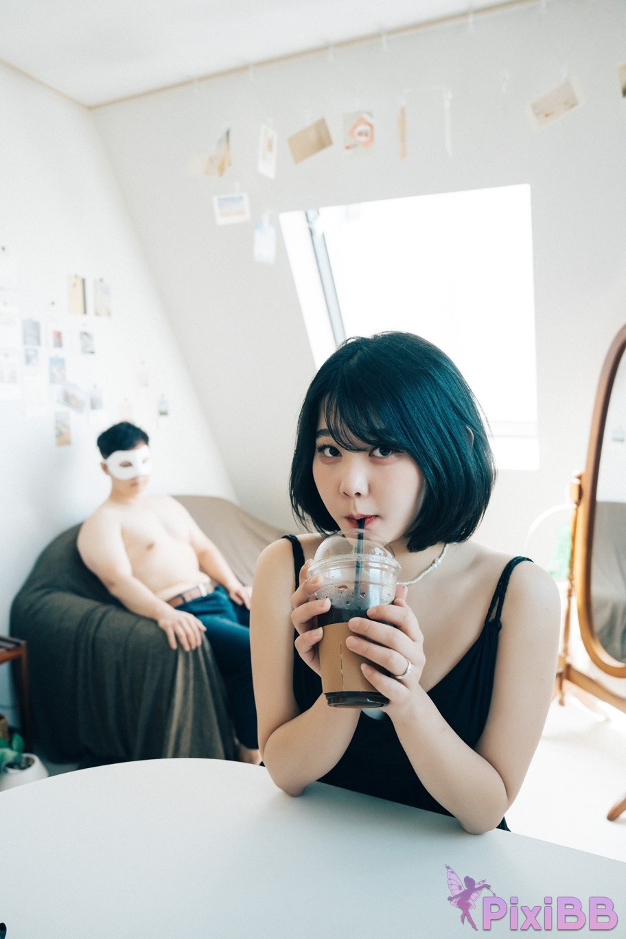 Loozy Zia With Delivery Man PixiBB.COM 089