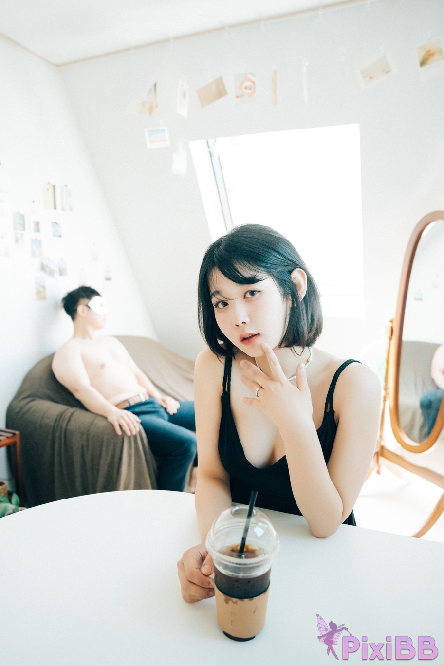 Loozy Zia With Delivery Man PixiBB.COM 094