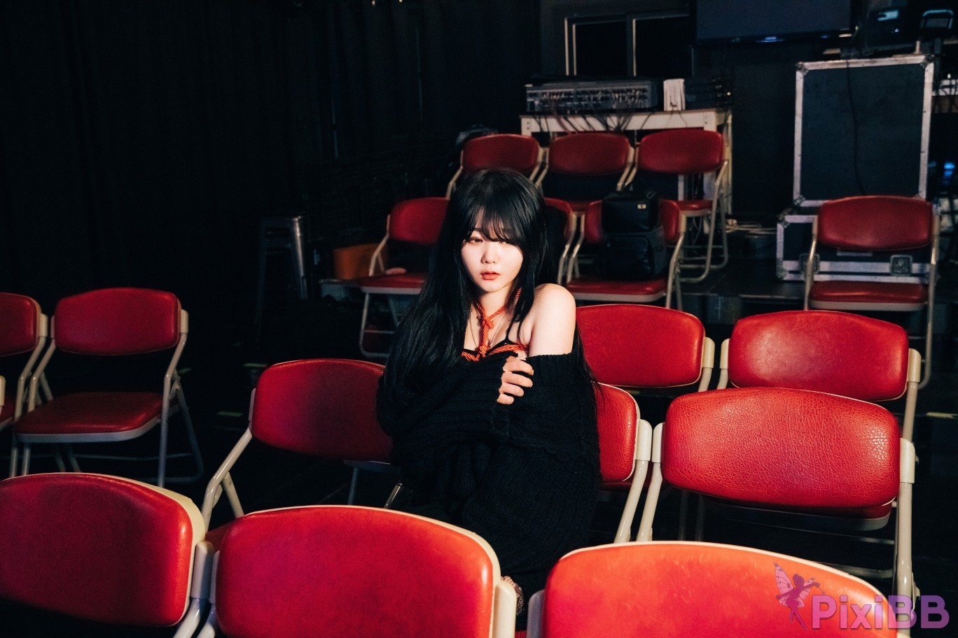 Loozy Zia SM Show PixiBB.COM 042