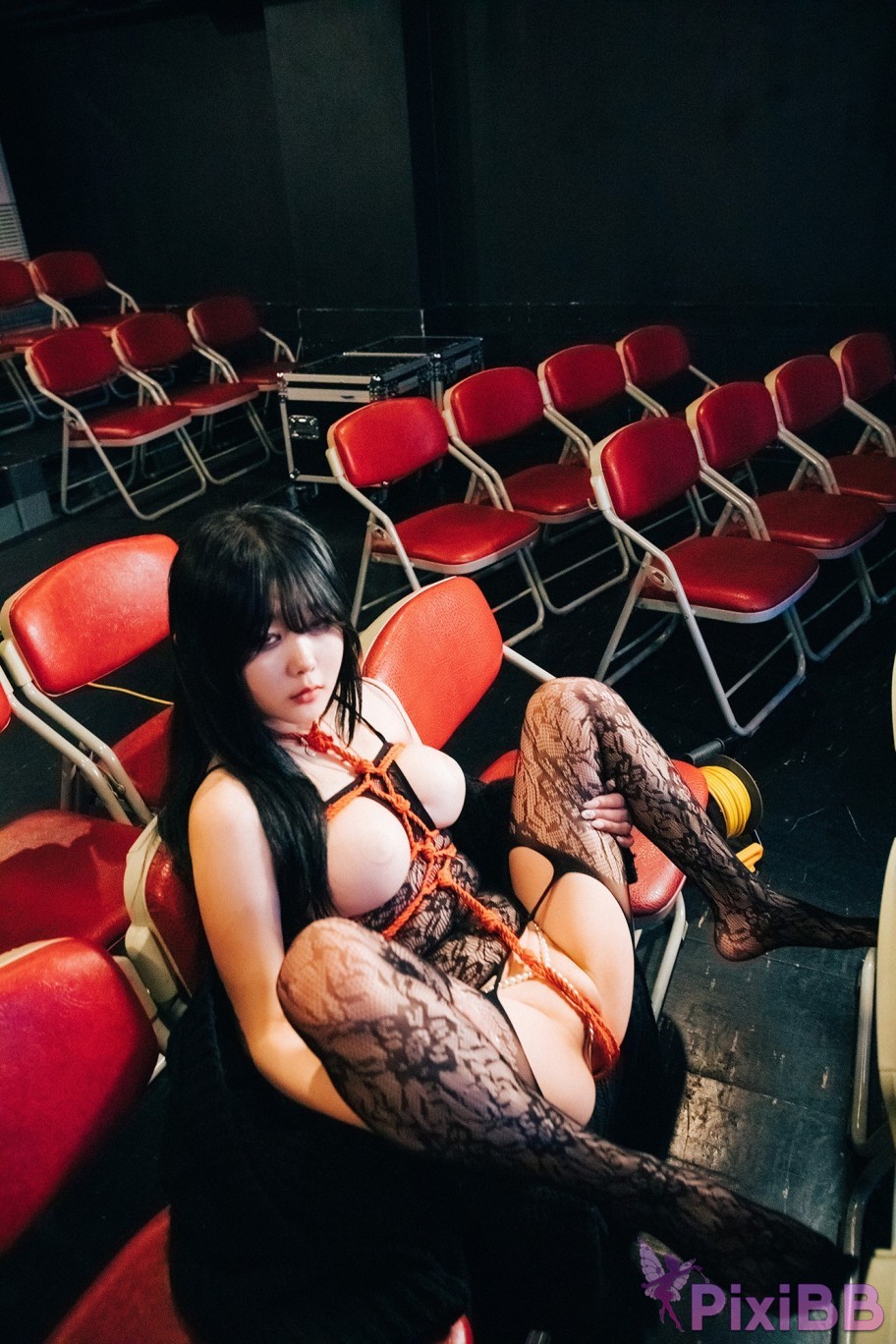 Loozy Zia SM Show PixiBB.COM 052