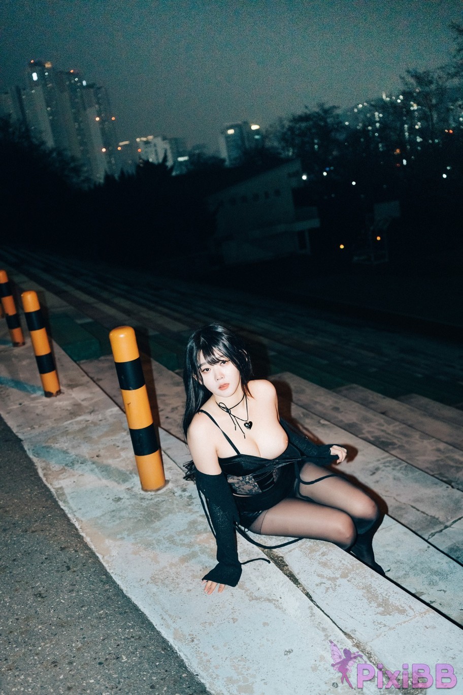 Loozy Zia XXX At Night Road PixiBB.COM 011