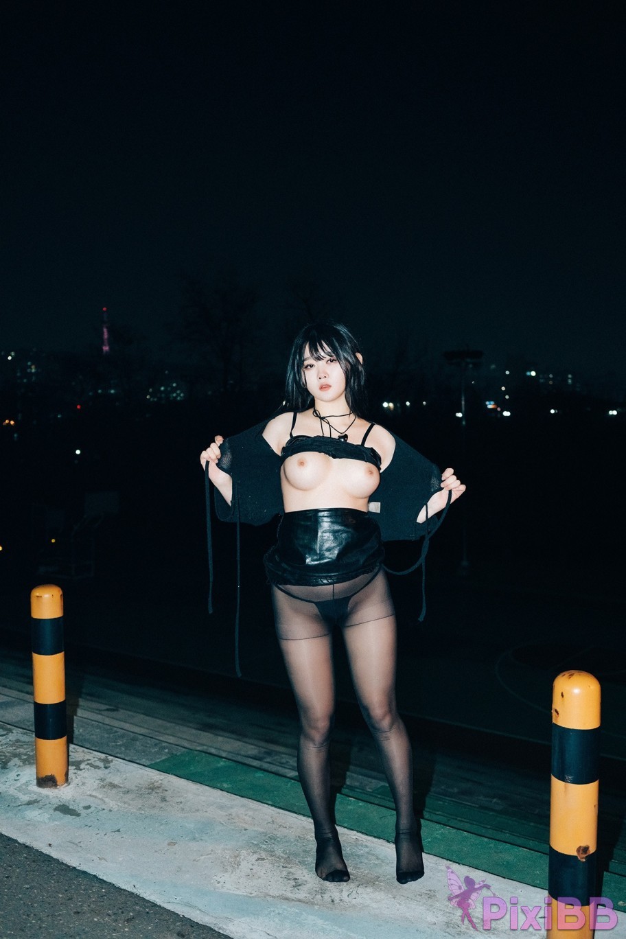 Loozy Zia XXX At Night Road PixiBB.COM 024