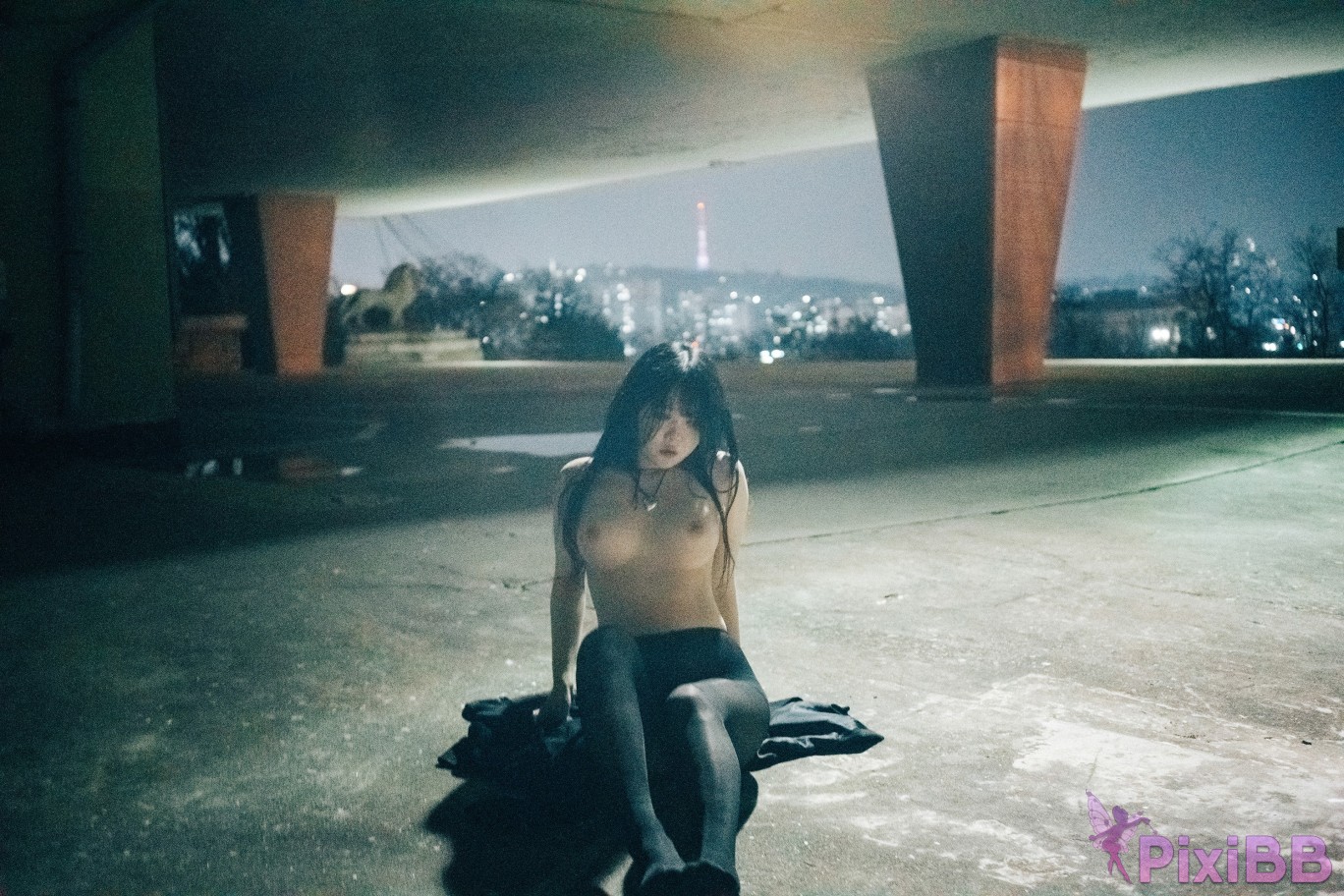 Loozy Zia XXX At Night Road PixiBB.COM 041