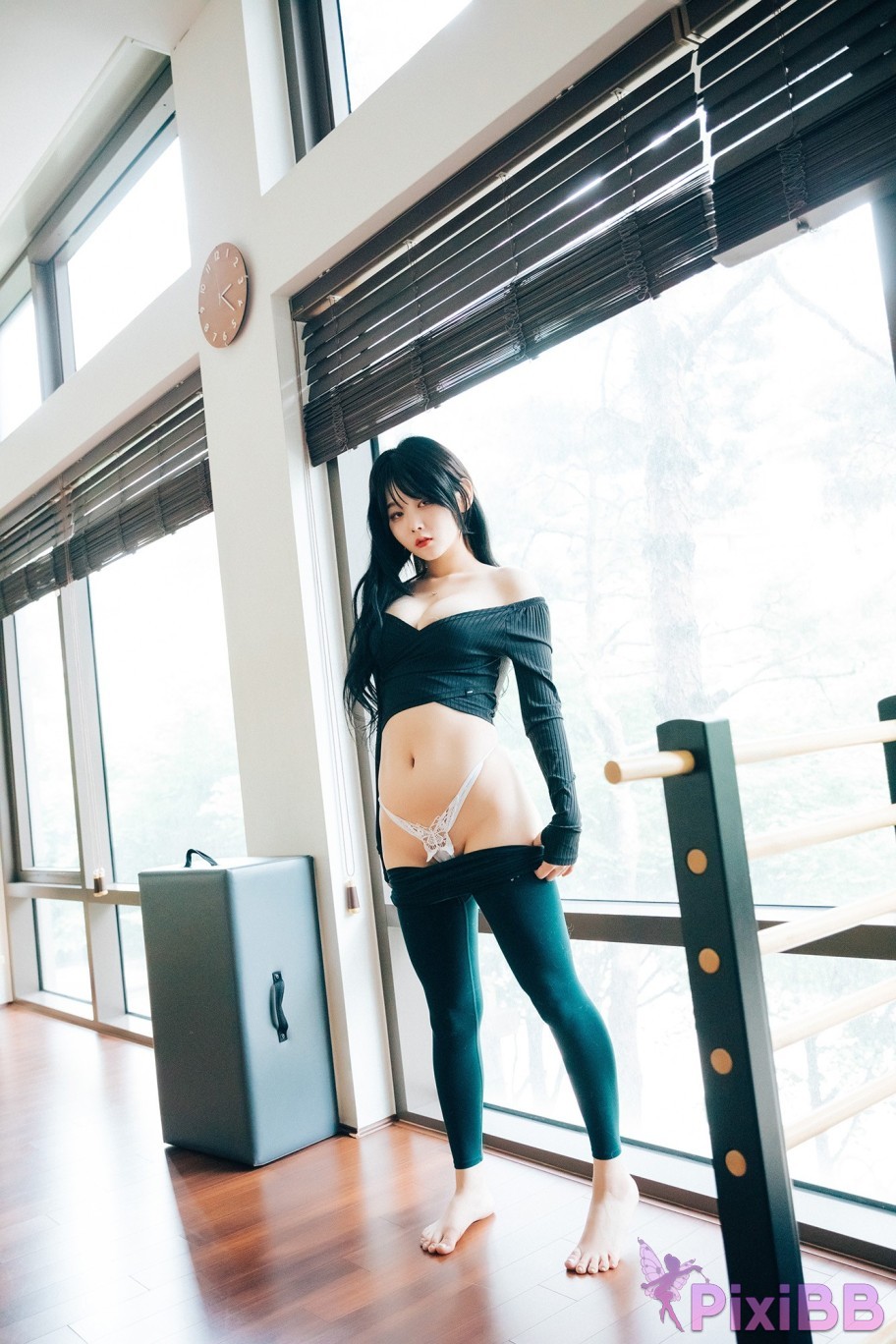 Loozy Zia Pilates Instructor Full.Ver PixiBB.COM 022