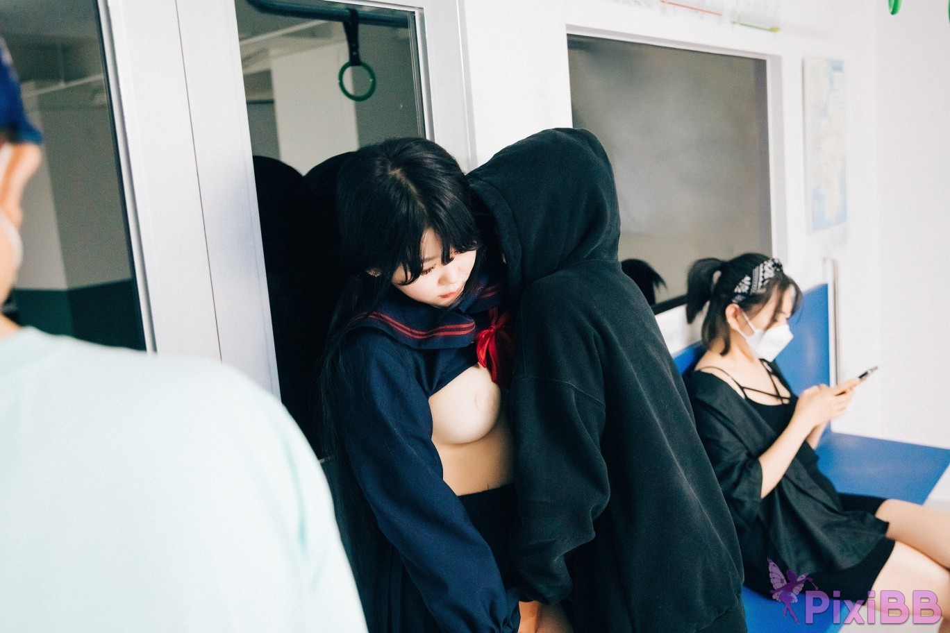 Loozy Zia Subway Full.Ver PixiBB.COM 044