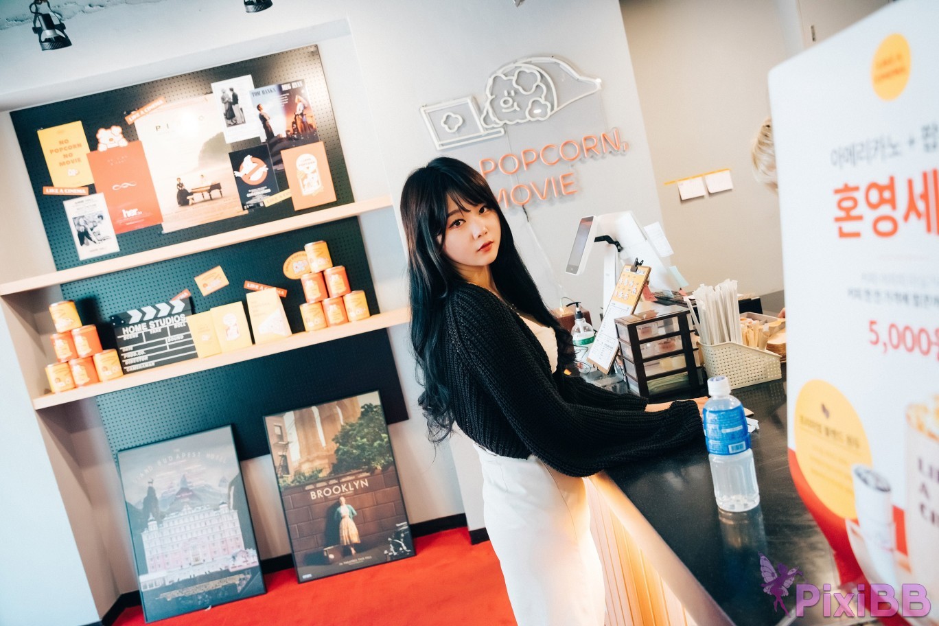 Loozy Zia XXX in The Theater PixiBB.COM 001