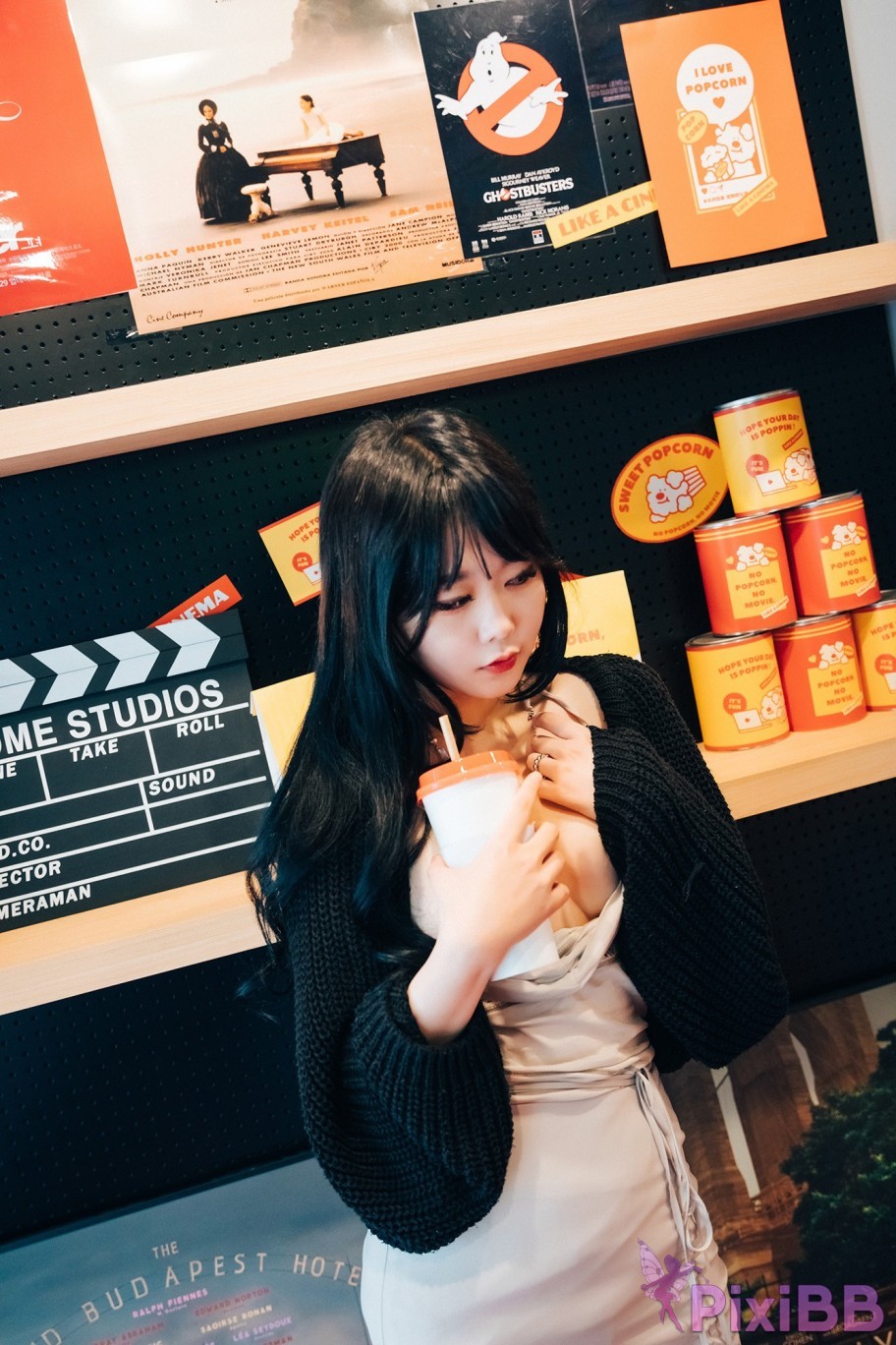 Loozy Zia XXX in The Theater PixiBB.COM 026