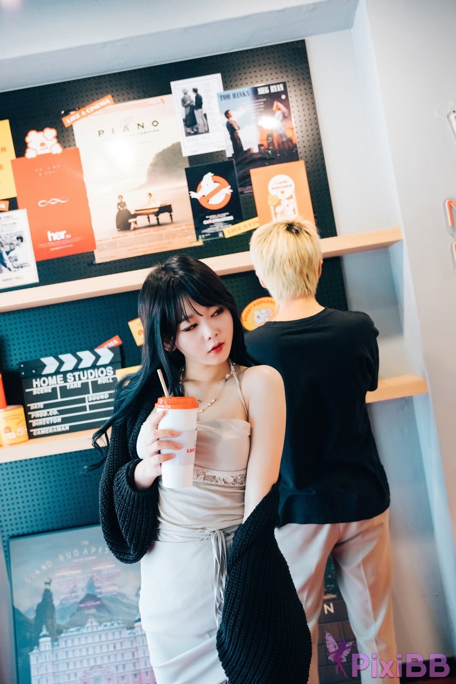 Loozy Zia XXX in The Theater PixiBB.COM 027