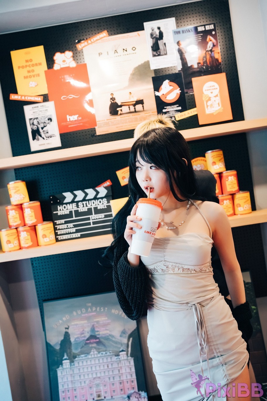 Loozy Zia XXX in The Theater PixiBB.COM 028