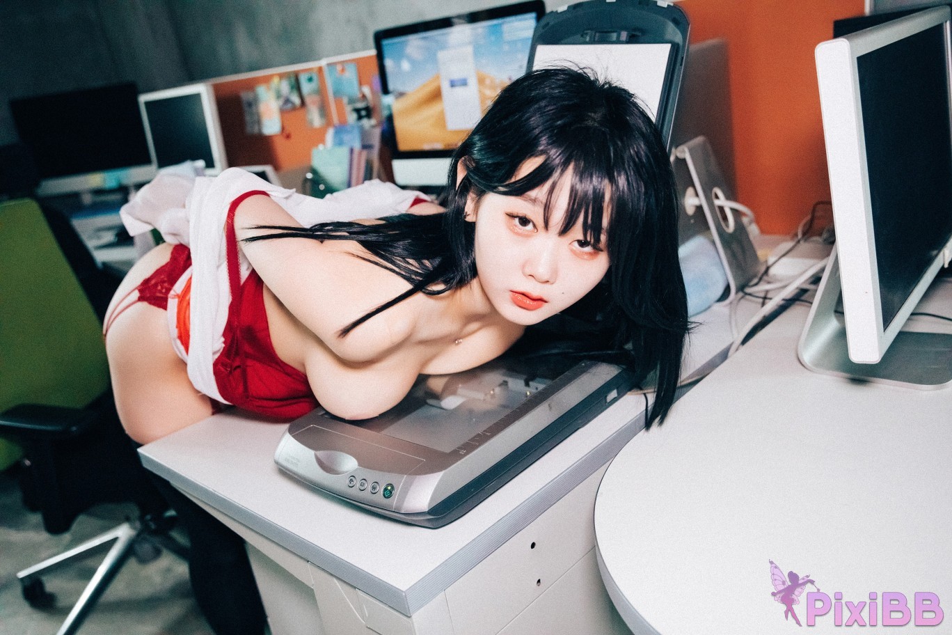 Loozy Zia Office slave PixiBB.COM 154