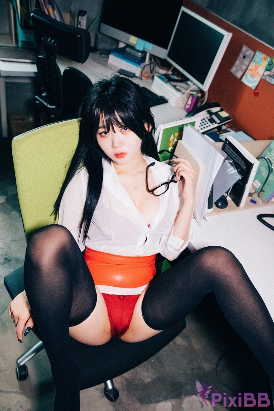 Loozy Zia Office slave PixiBB.COM 170