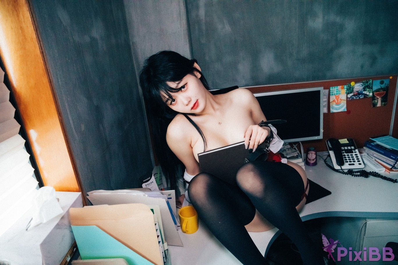 Loozy Zia Office slave PixiBB.COM 178