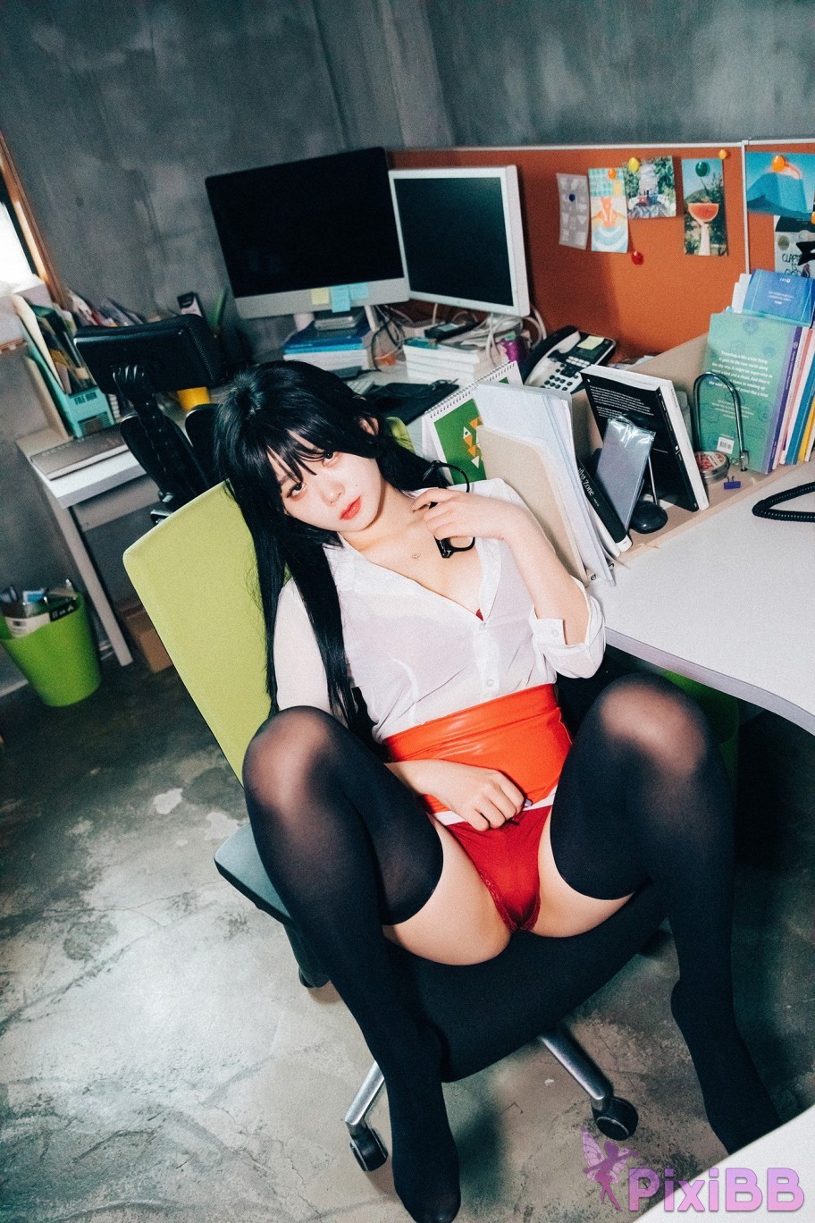 Loozy Zia Office slave PixiBB.COM 181