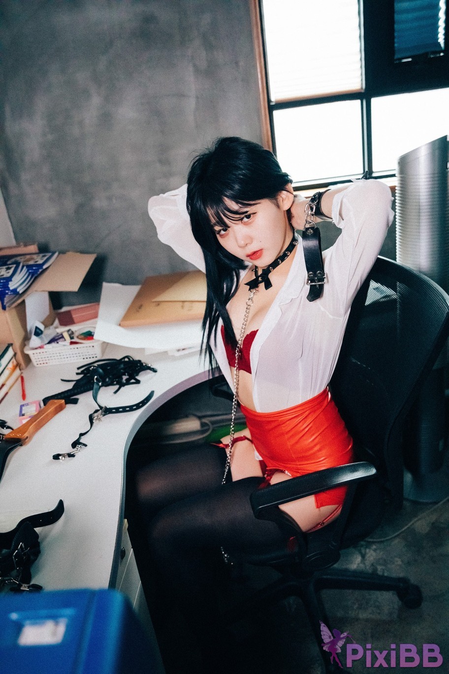 Loozy Zia Office slave PixiBB.COM 190