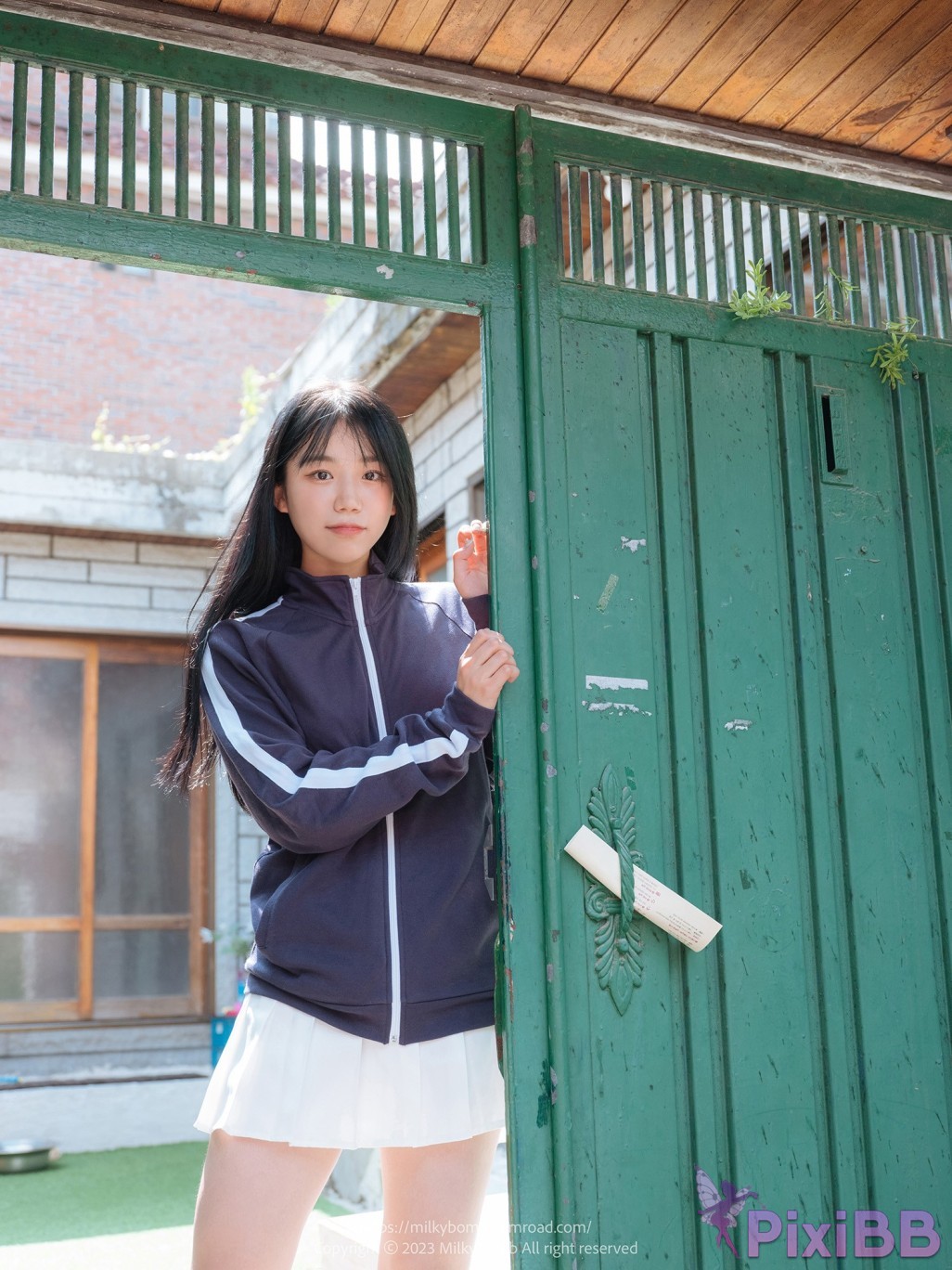 MilkyBomb Yui Vol.2 Tracksuit PixiBB.COM 002