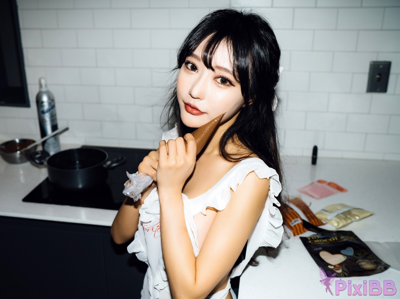 Mona and Jucy Valentine Moon Night Snap PixiBB.COM 003