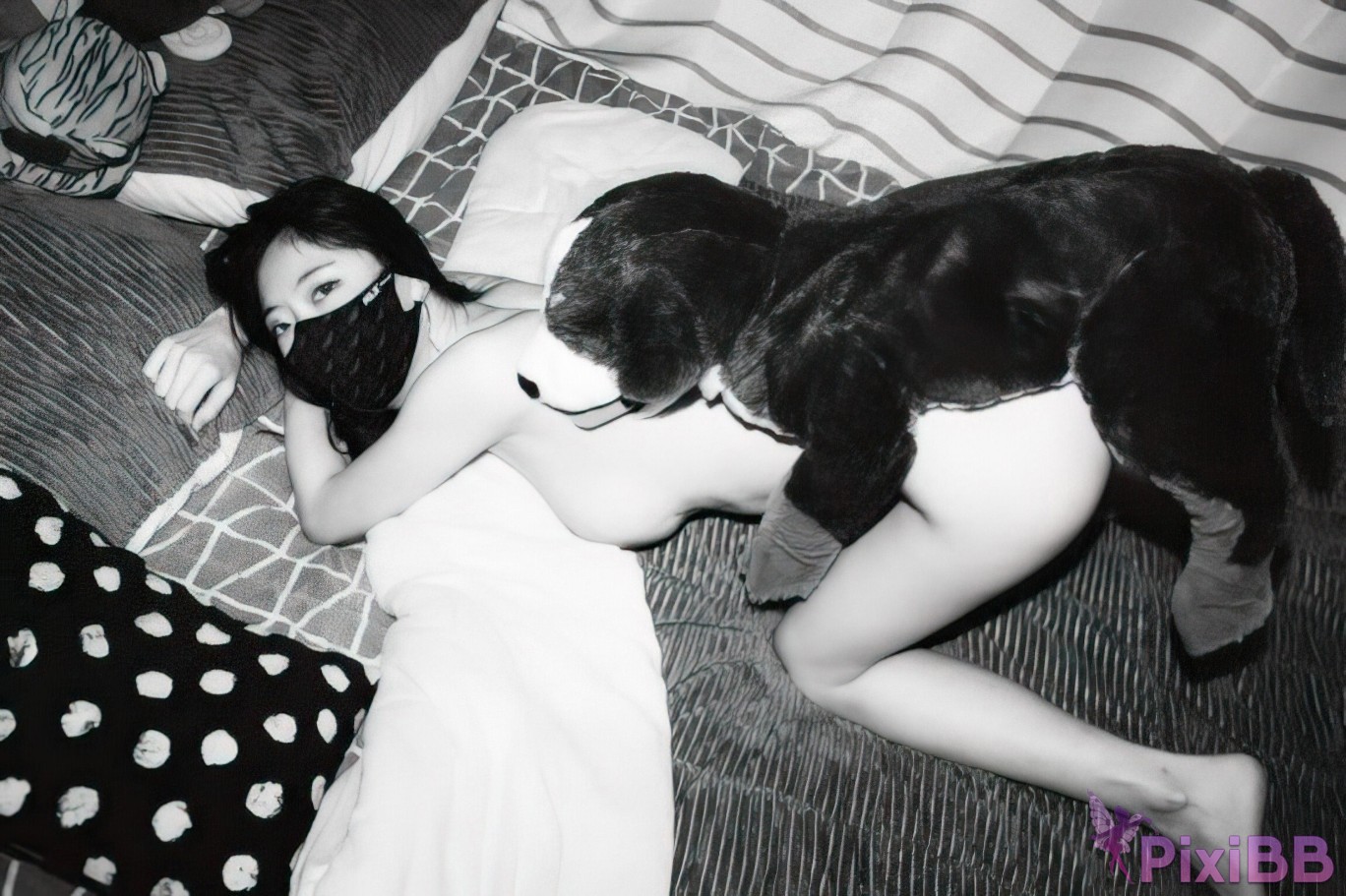 Moon Night Snap Mona Black PixiBB.COM 050