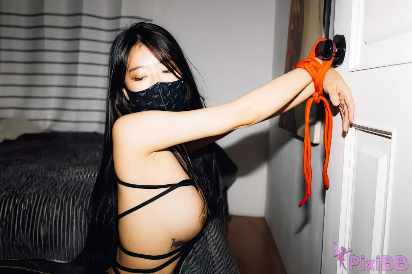 Moon Night Snap Mona Black PixiBB.COM 080