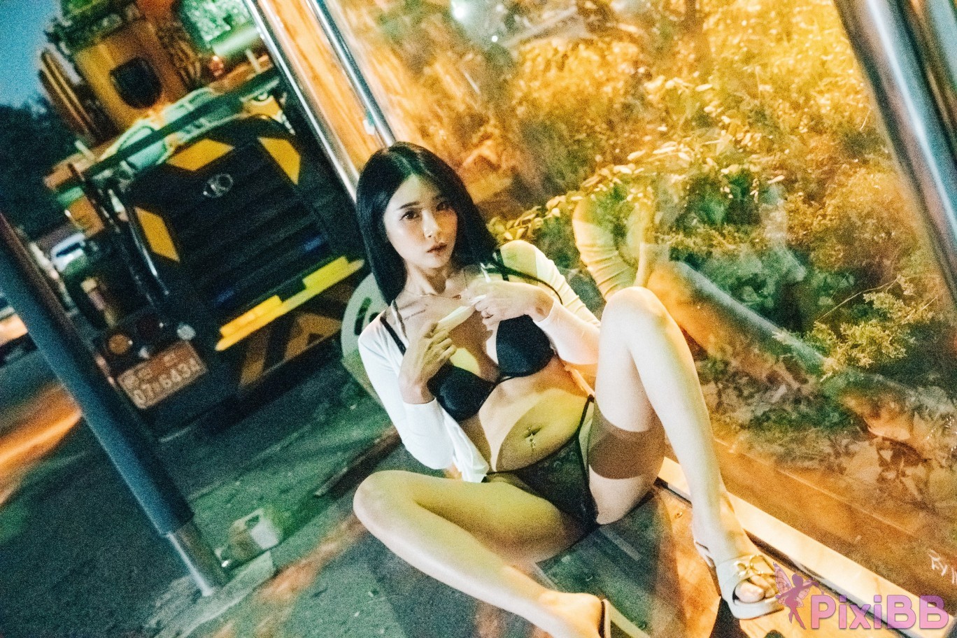 Loozy Bomi Night Roads PixiBB.COM 027