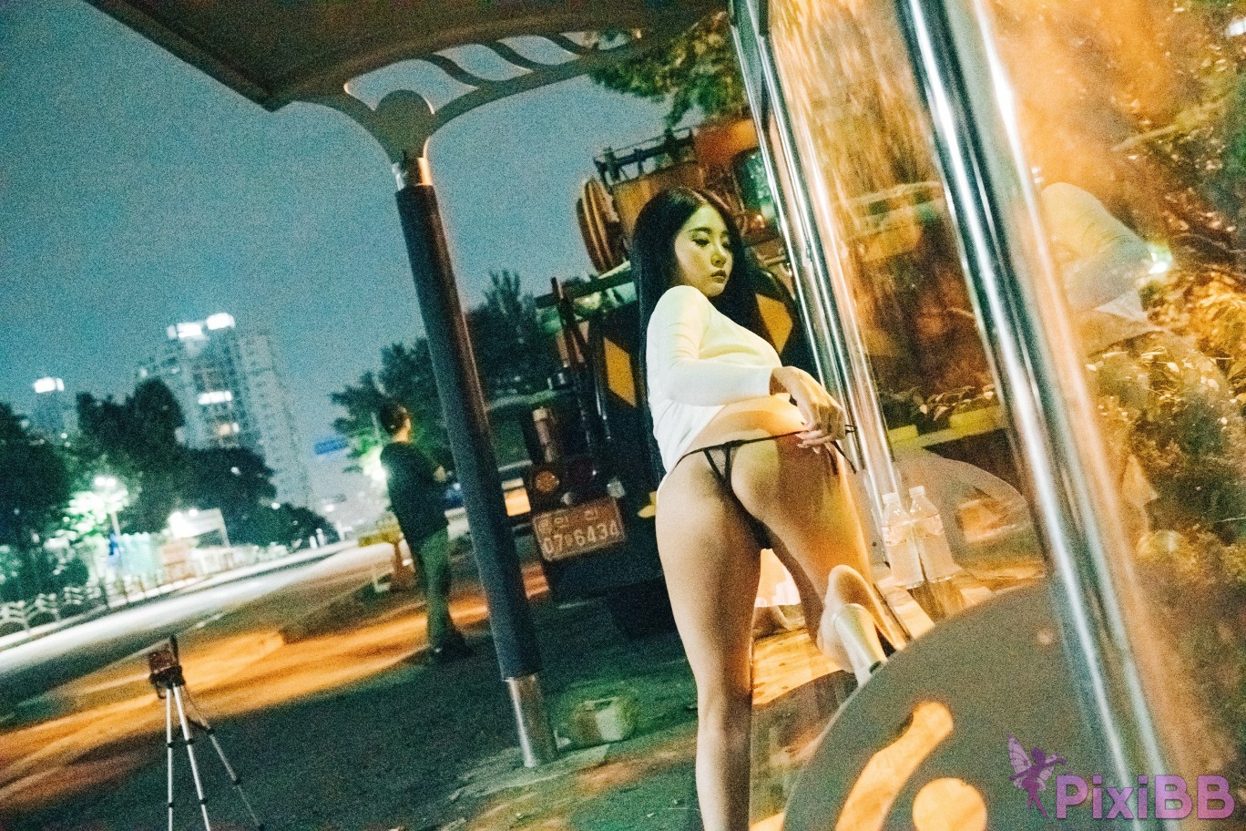 Loozy Bomi Night Roads PixiBB.COM 029