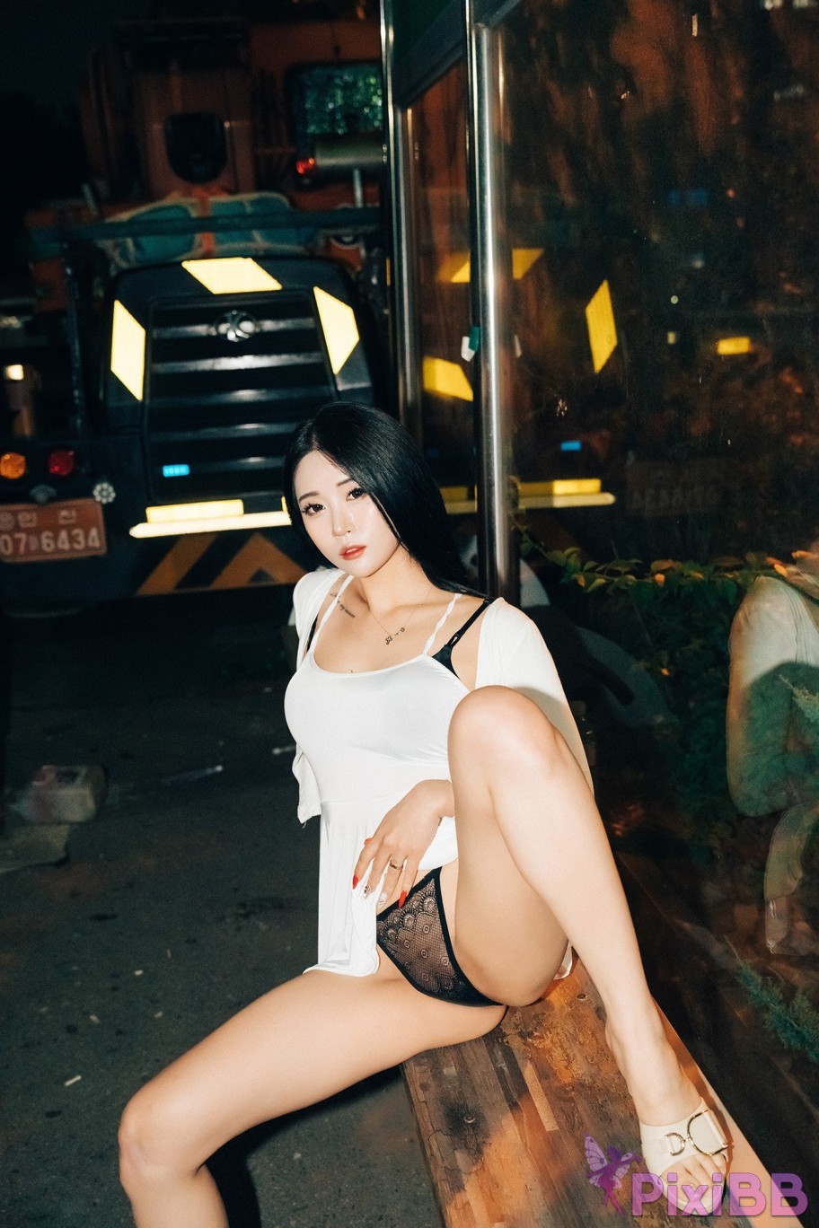 Loozy Bomi Night Roads PixiBB.COM 099