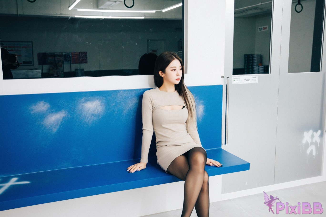 Loozy Bomi Bondage Subway PixiBB.COM 002