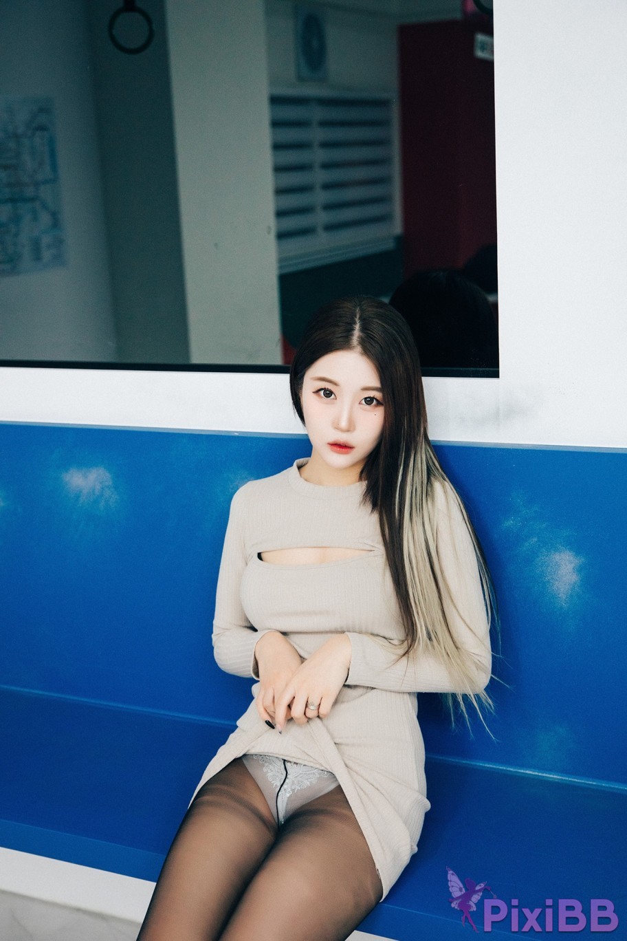 Loozy Bomi Bondage Subway PixiBB.COM 006