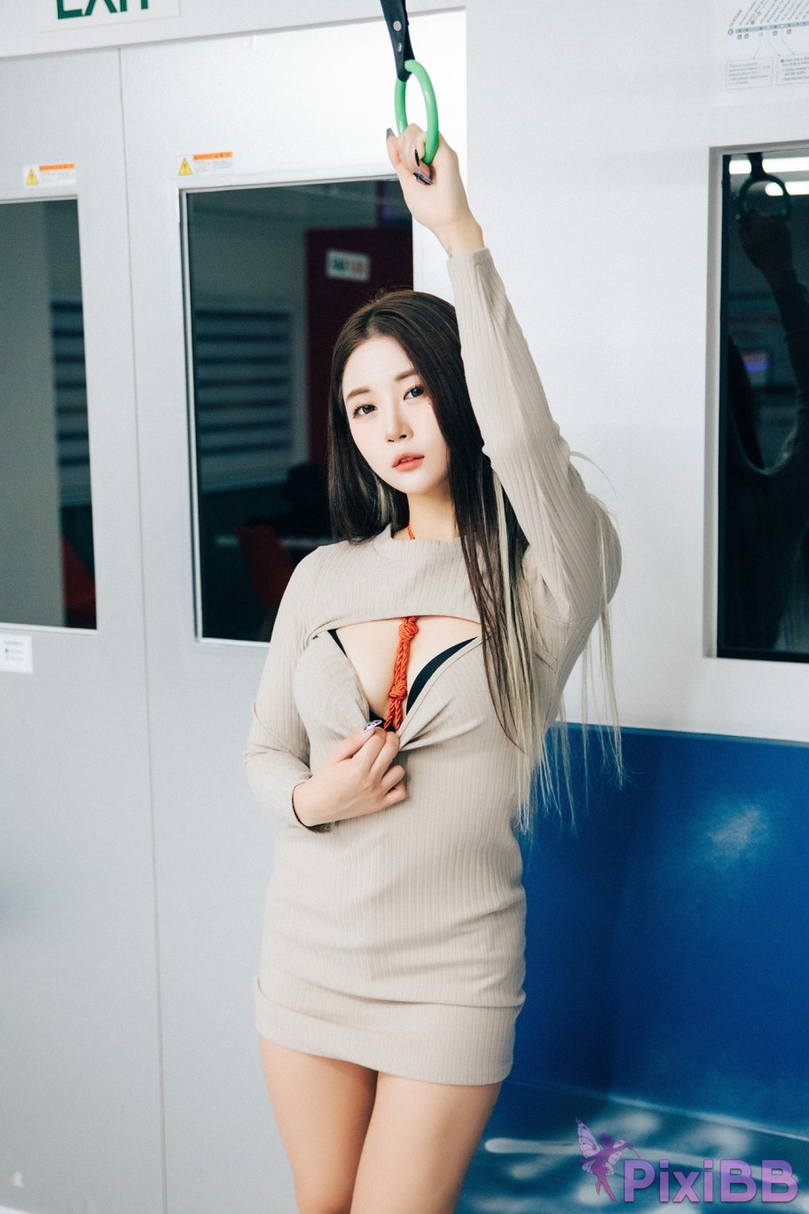 Loozy Bomi Bondage Subway PixiBB.COM 091