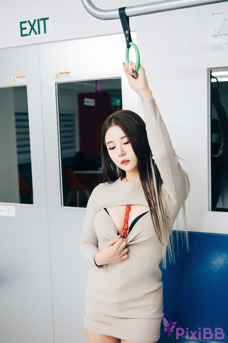 Loozy Bomi Bondage Subway PixiBB.COM 092