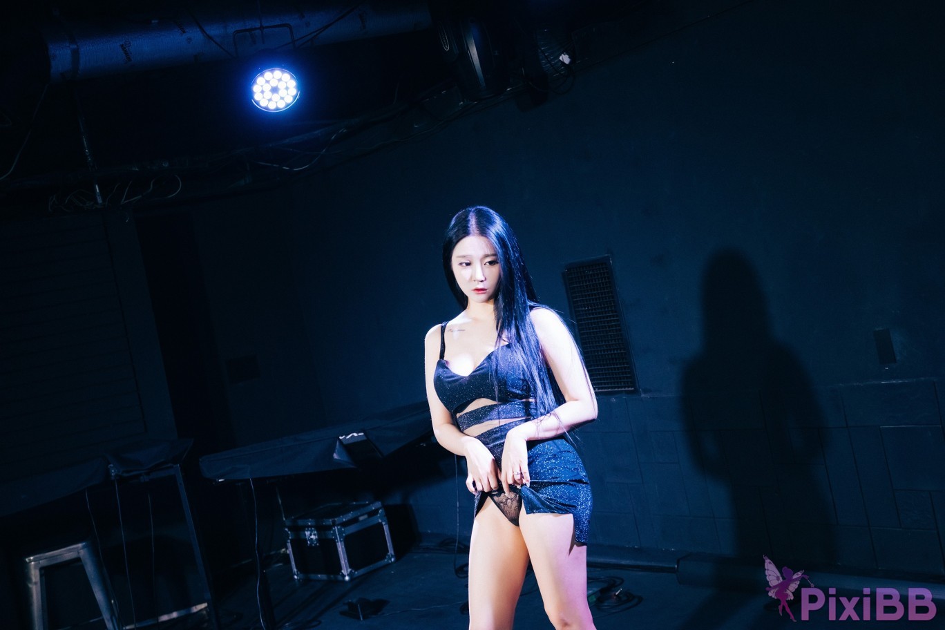 Loozy Bomi Covert Stage PixiBB.COM 002