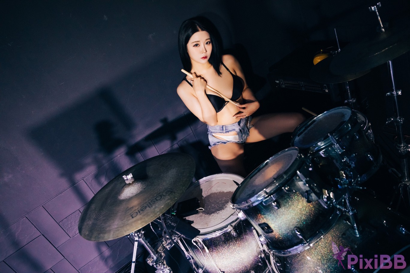 Loozy Bomi Covert Stage PixiBB.COM 118