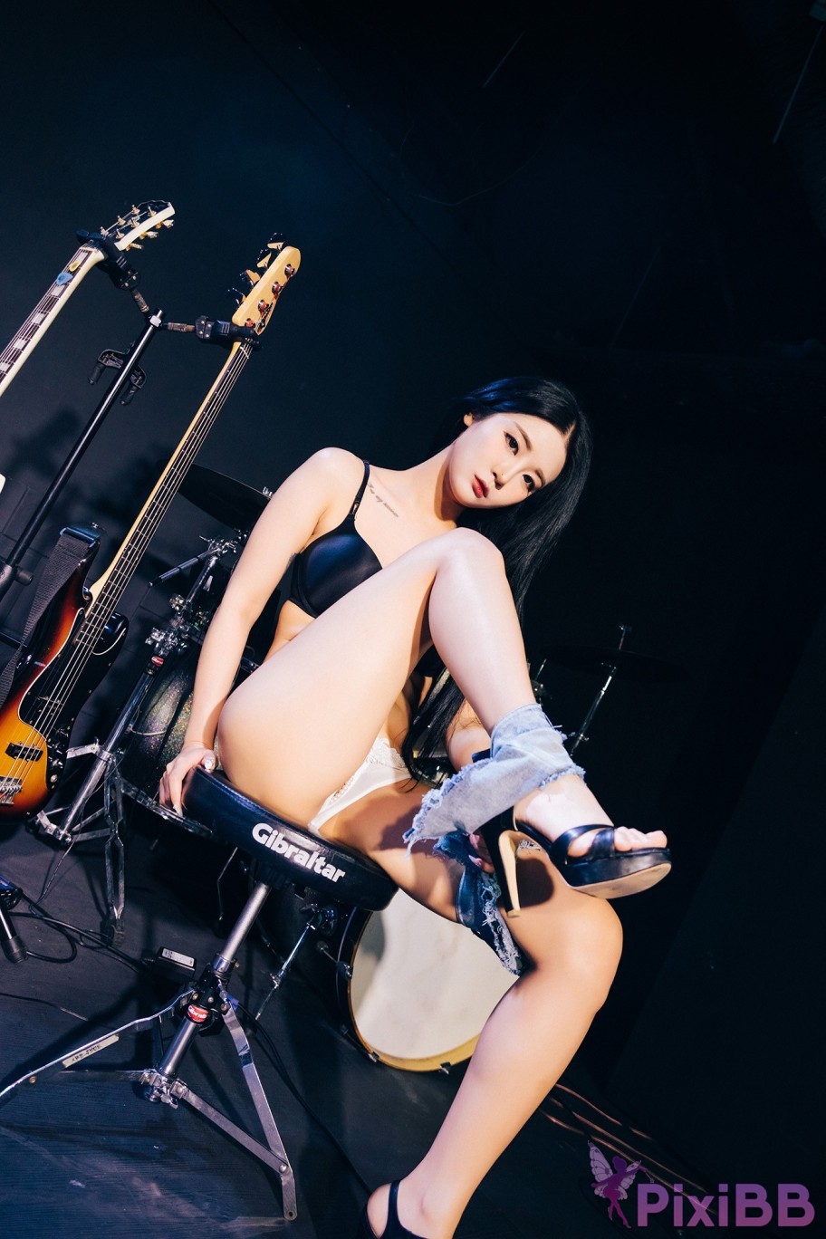 Loozy Bomi Covert Stage PixiBB.COM 125