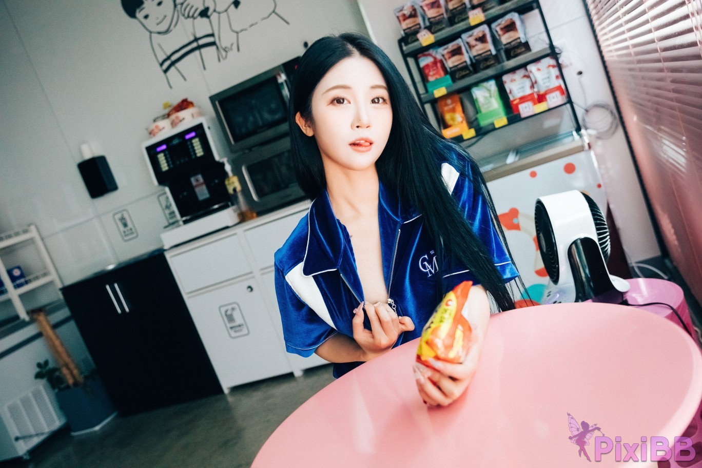 Loozy Bomi Part Timer PixiBB.COM 064