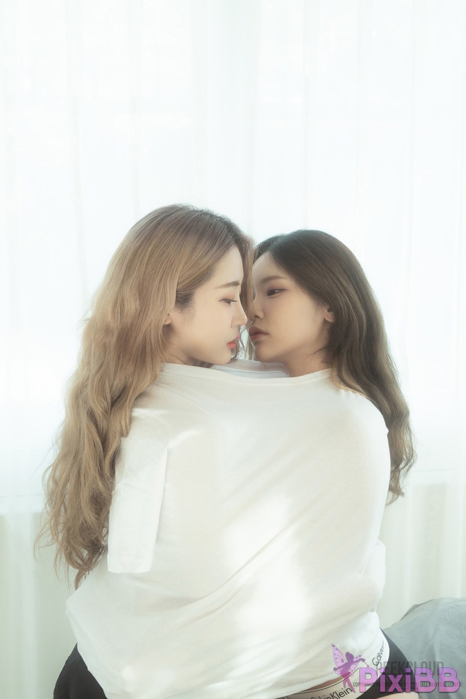 PEEKCLOUD Bomi x Yuka Christmas Twin Edition PixiBB.COM 004