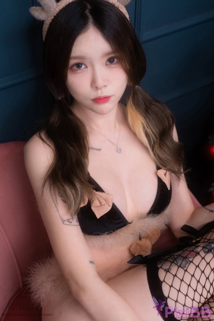 PEEKCLOUD Bomi x Yuka Christmas Twin Edition PixiBB.COM 078