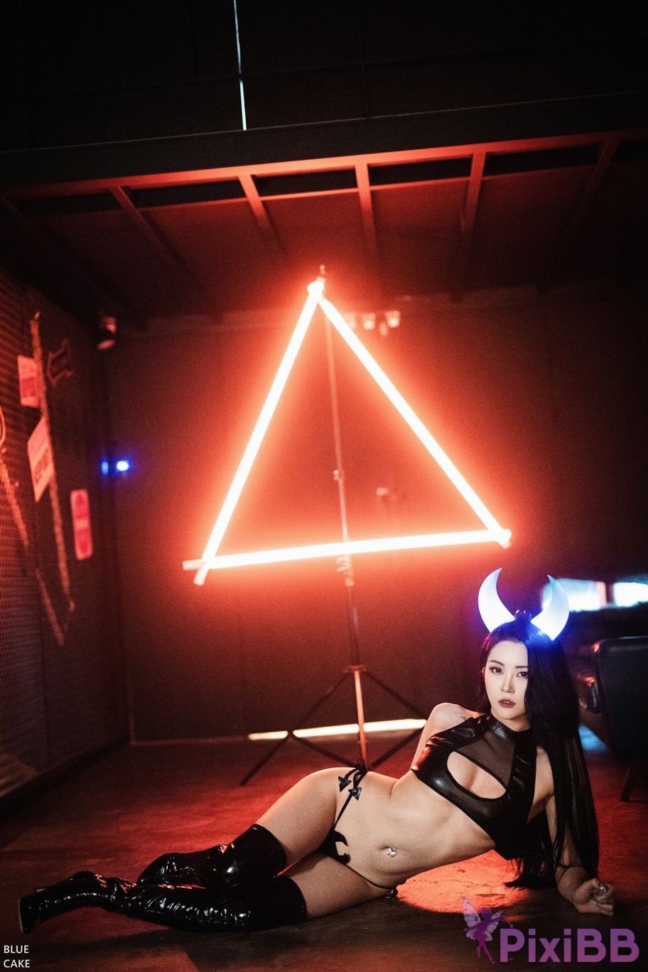 BLUECAKE Bomi Lucifer PixiBB.COM 059