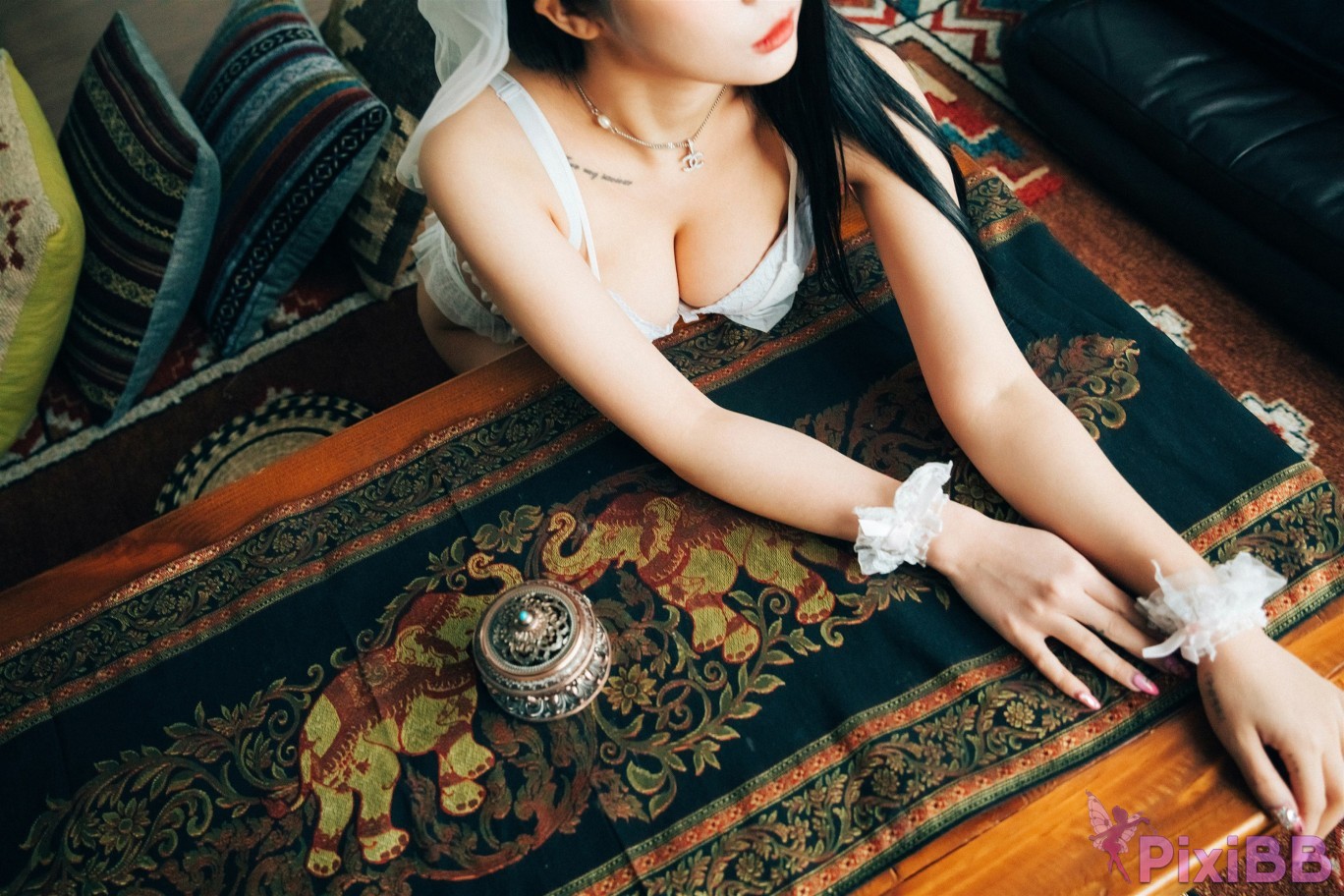 Loozy Bomi Holiday PixiBB.COM 036