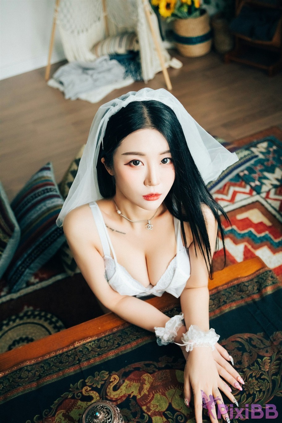 Loozy Bomi Holiday PixiBB.COM 038