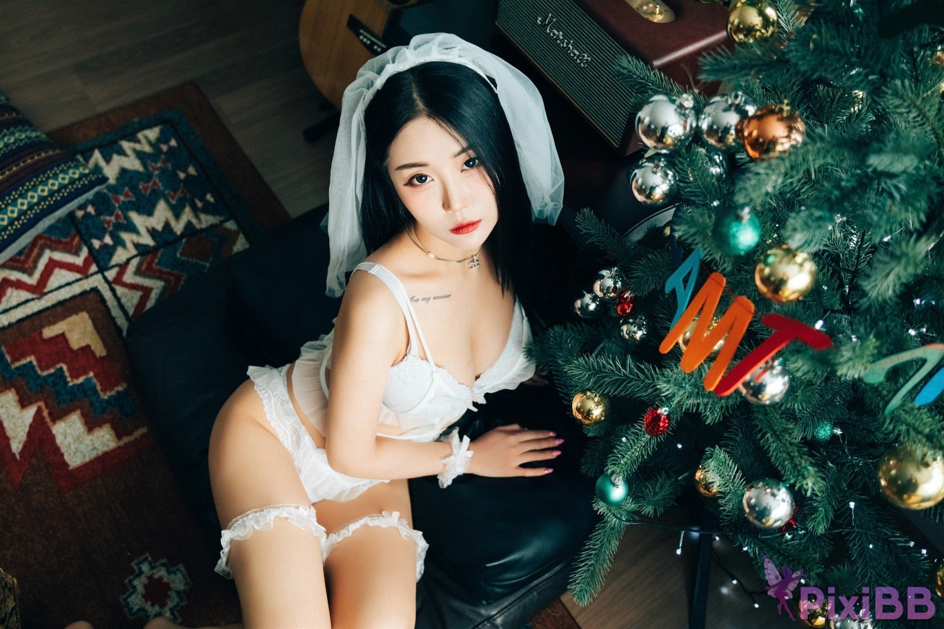 Loozy Bomi Holiday PixiBB.COM 041